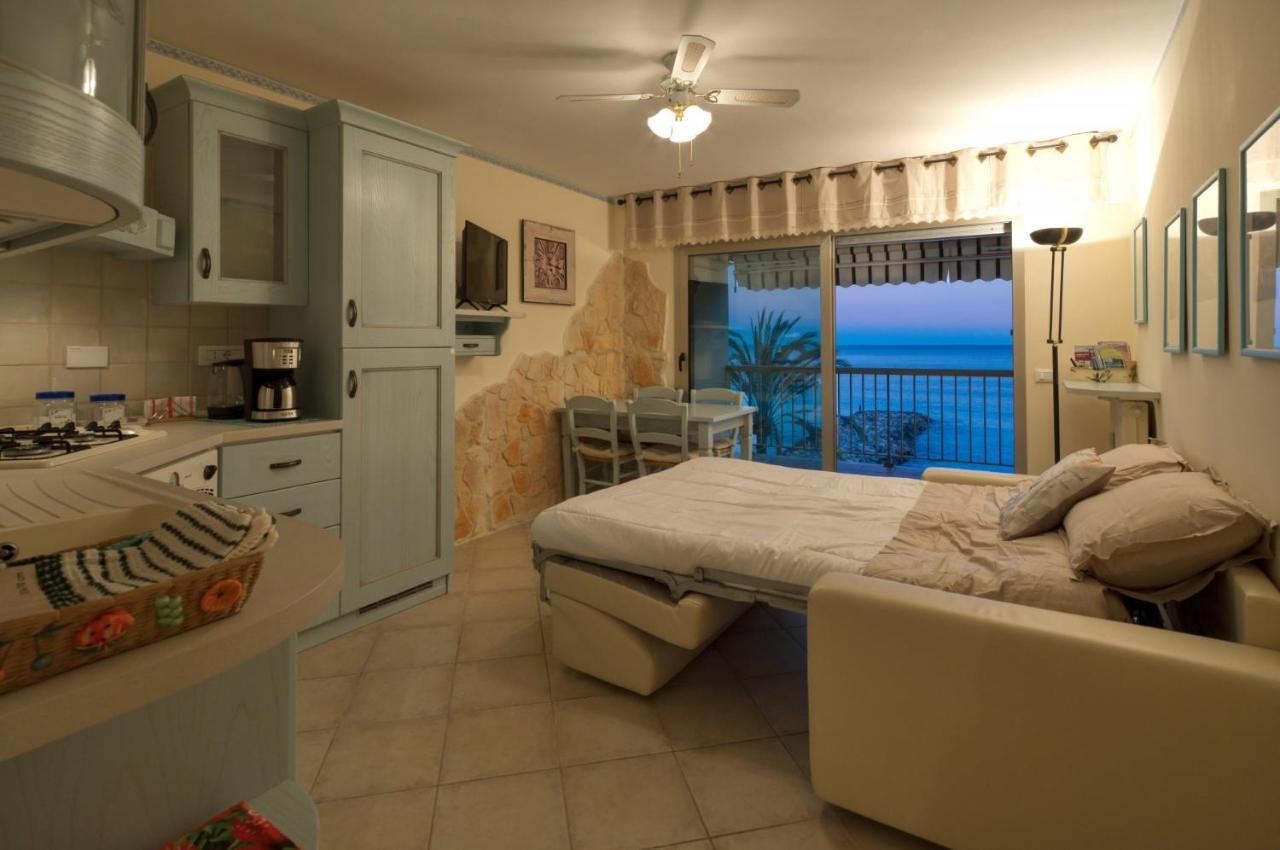 Charmant T3 Front De Mer Apartment Roquebrune-Cap-Martin Ngoại thất bức ảnh