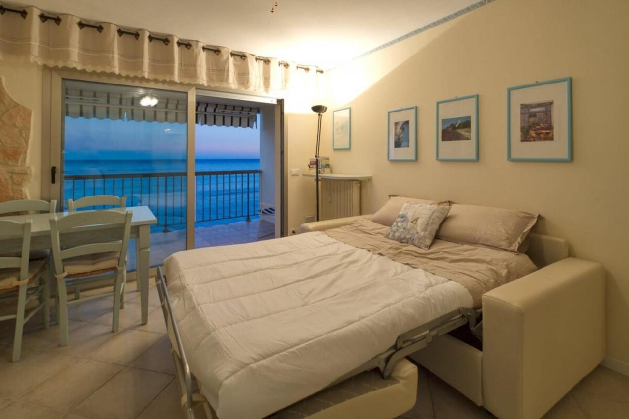 Charmant T3 Front De Mer Apartment Roquebrune-Cap-Martin Ngoại thất bức ảnh
